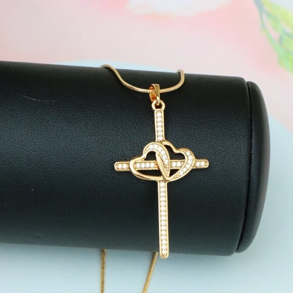 "Cross Pendant with Interlocked Hearts & Crystals, XPPT1569 - Picture 3 of 12